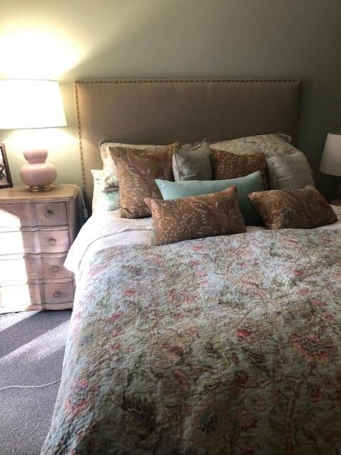 Photo of Others in Metcalfe East