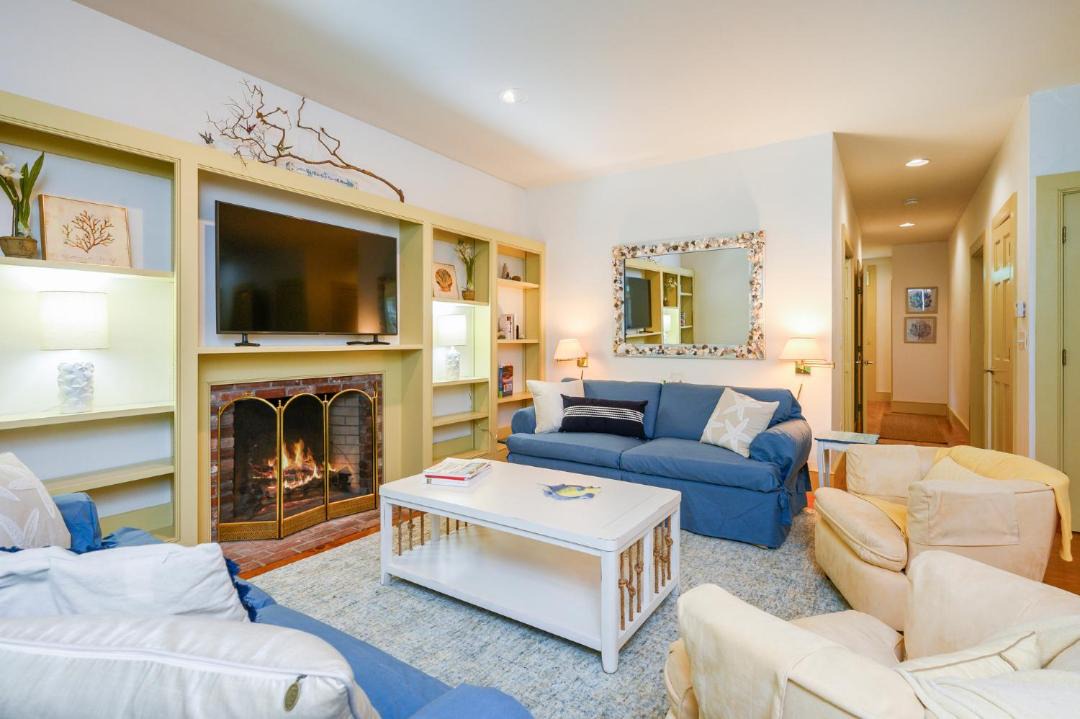 Photo of Livingroom in East Harwich