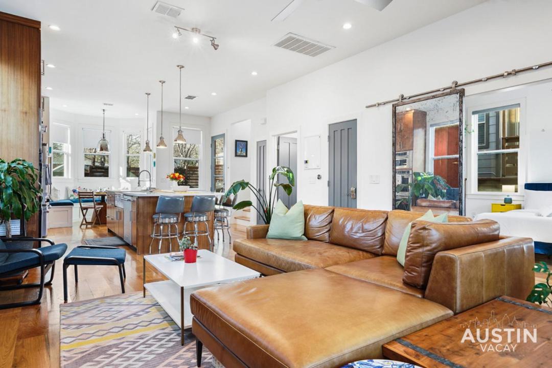 Photo of Livingroom in Blackshear-Prospect Hill