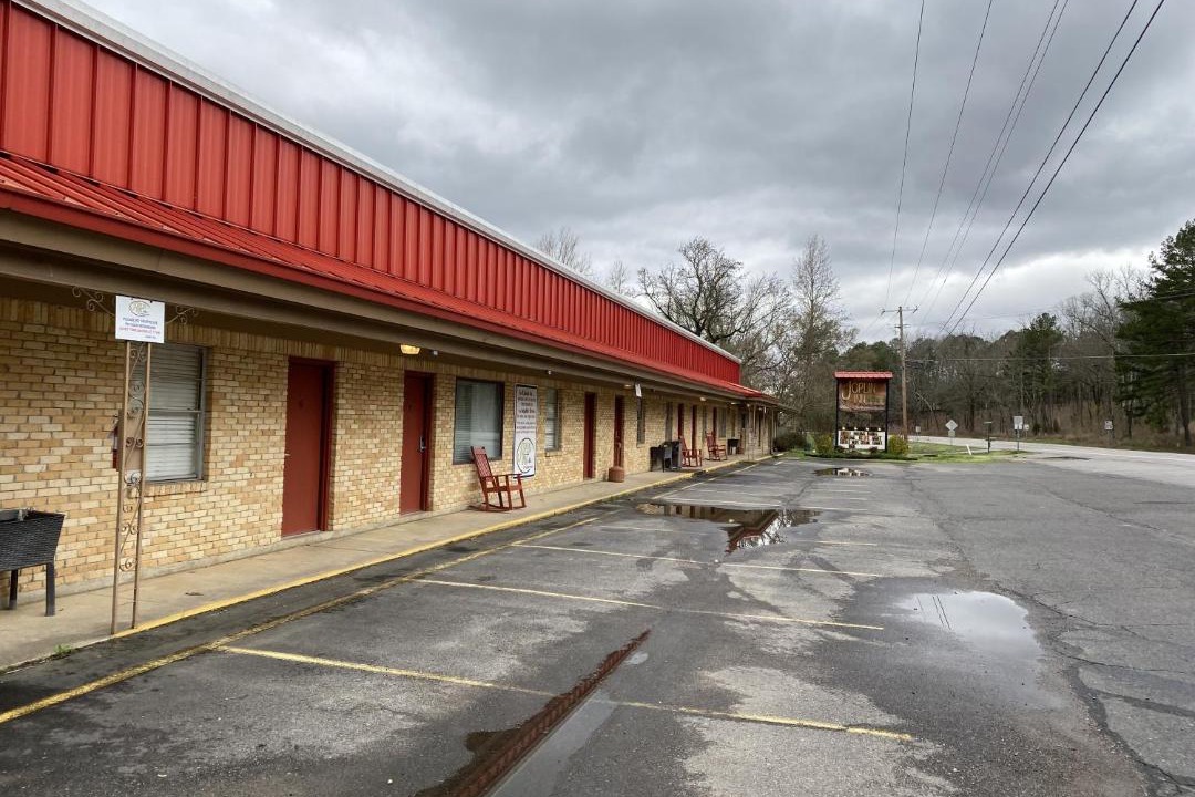 Photo of Buildings in Mount Ida