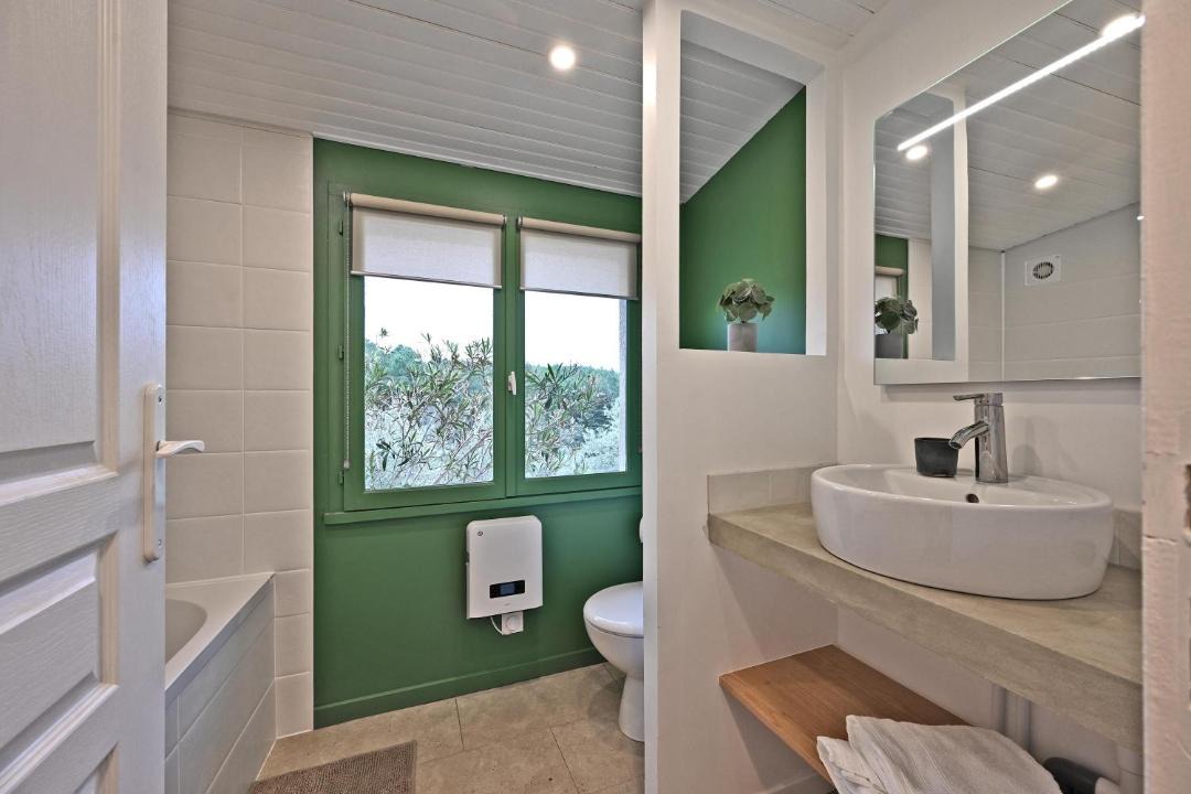 Photo of Bathroom in Anduze
