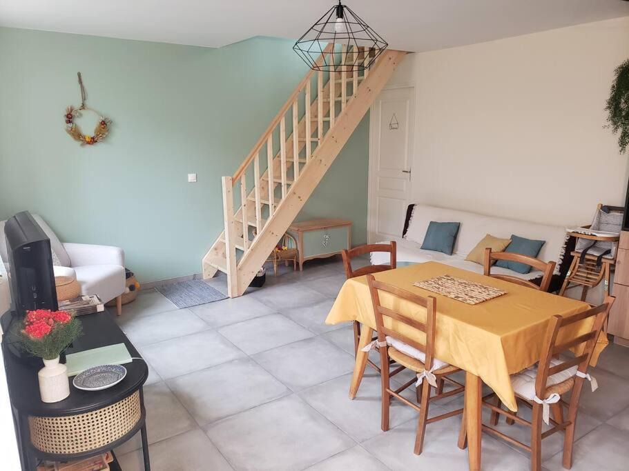 Photo of Livingroom in Colombiers-sur-Seulles