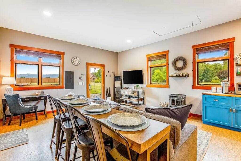 Photo of Livingroom in Sequim