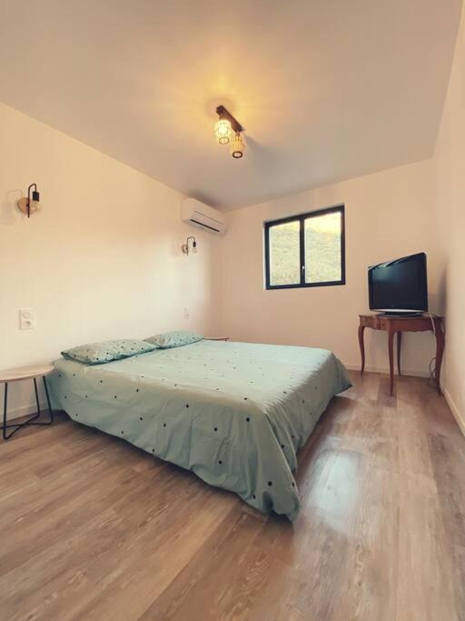 Photo of Bedroom in Tautavel