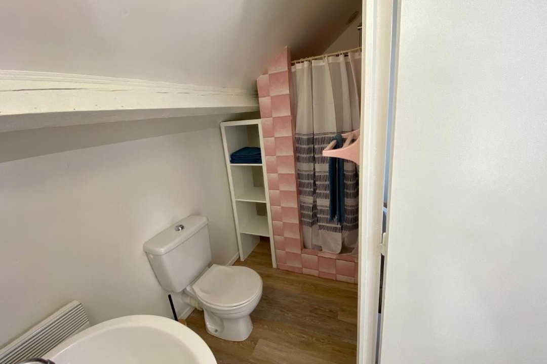 Photo of Bathroom in Chateaudun-Bannier