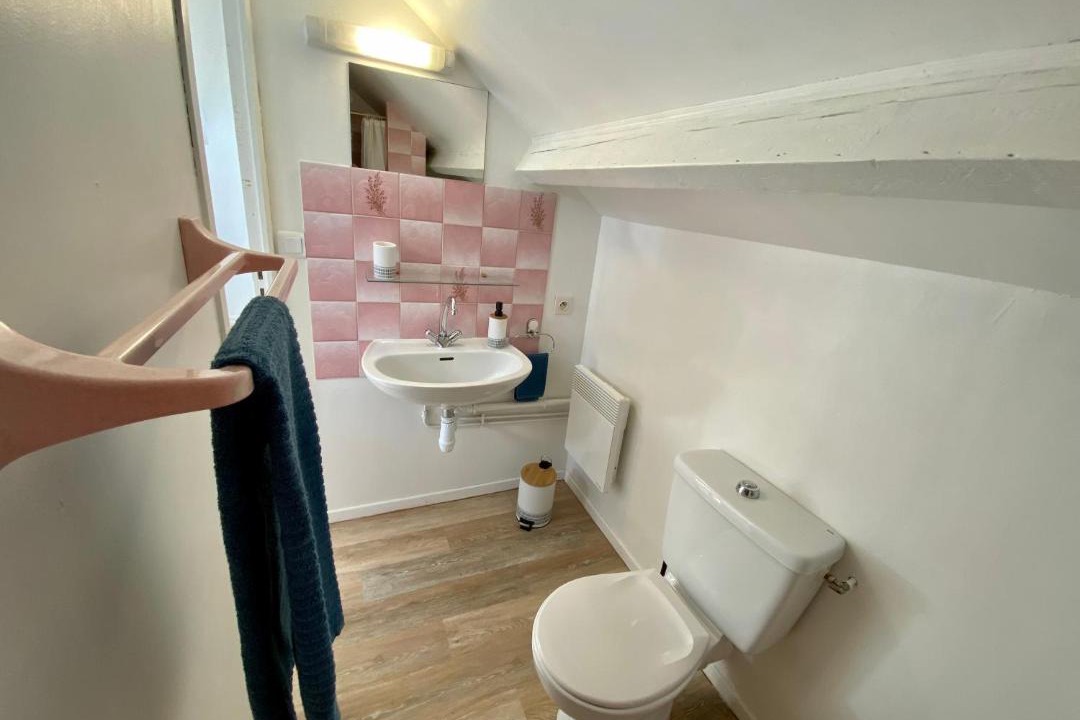 Photo of Bathroom in Chateaudun-Bannier