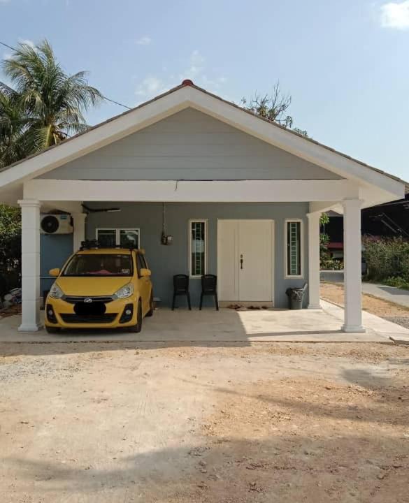 Photo of Buildings in Kampung Padang Tengah