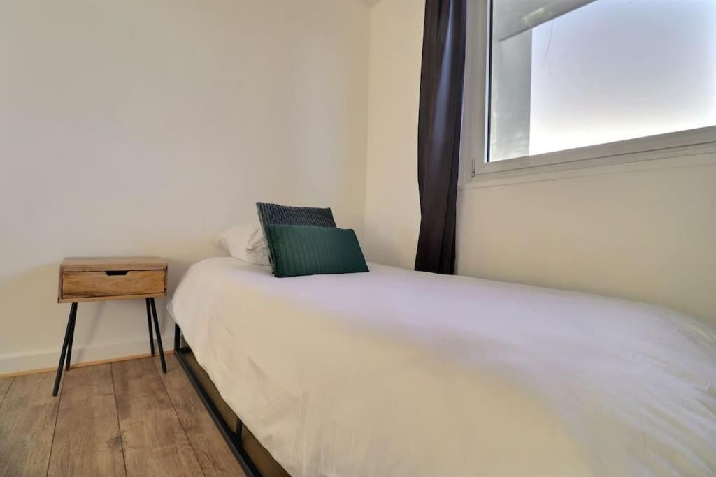 Photo of Bedroom in Faubourg Saint-Jacques