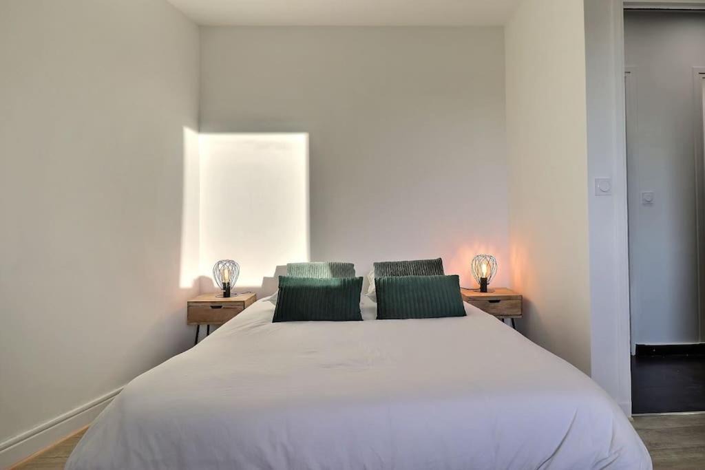 Photo of Bedroom in Faubourg Saint-Jacques