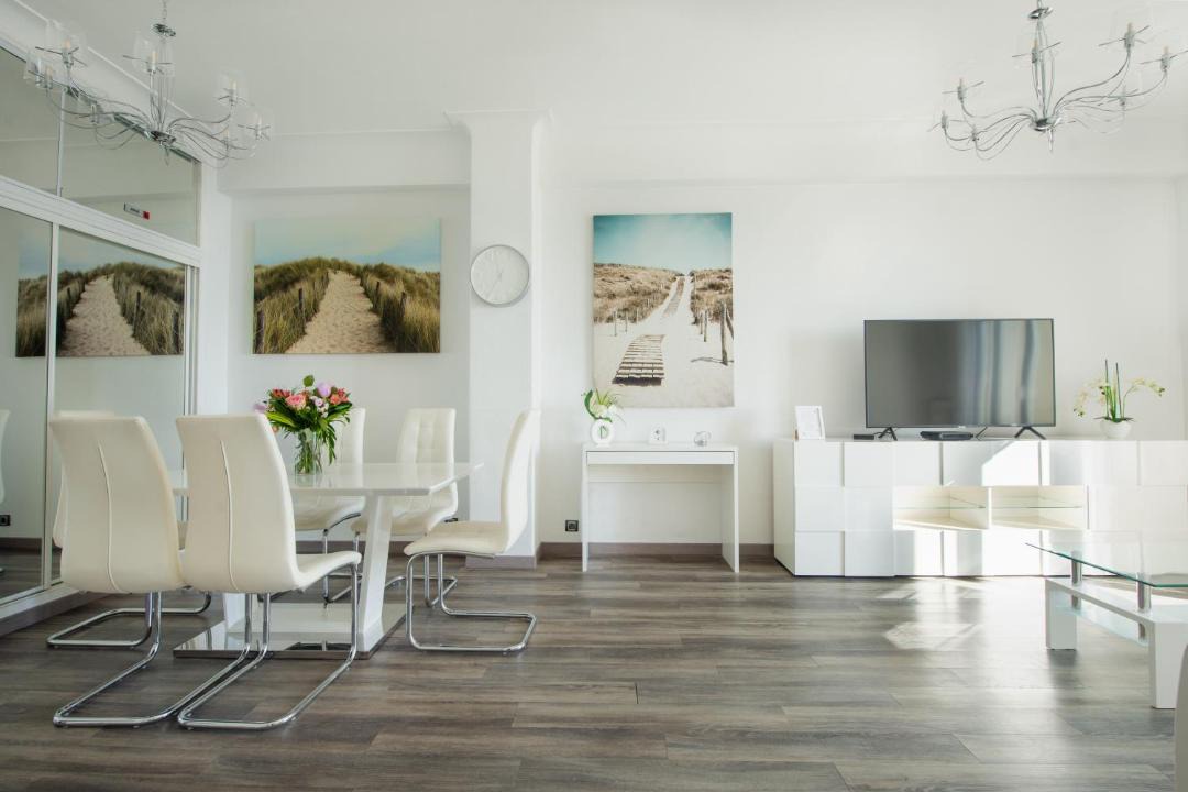 Photo of Others in La Californie