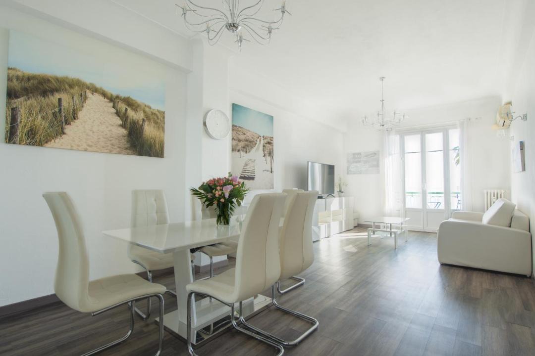 Photo of Others in La Californie