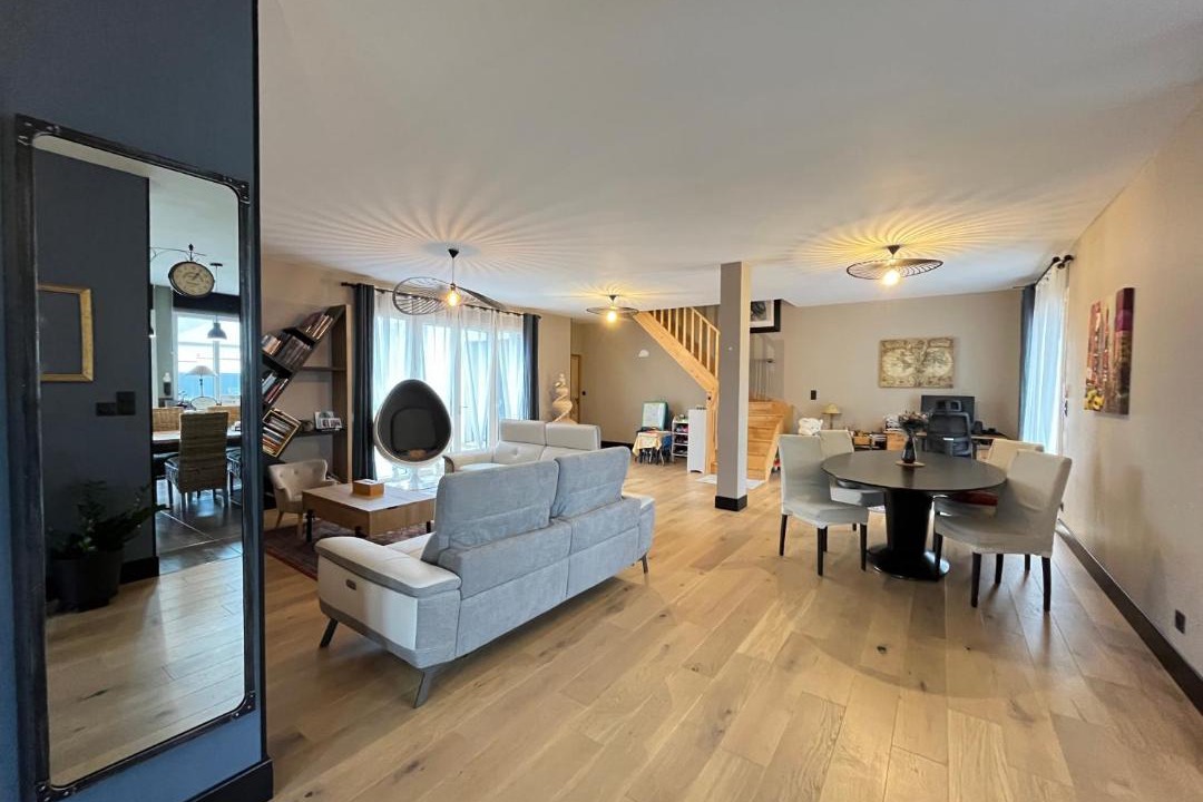 Photo of Livingroom in Change
