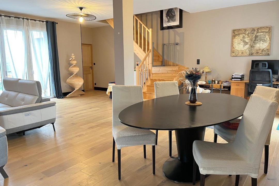 Photo of Livingroom in Change