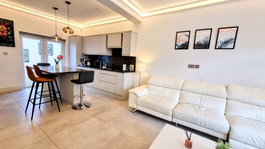 Photo of Livingroom in Berrylands