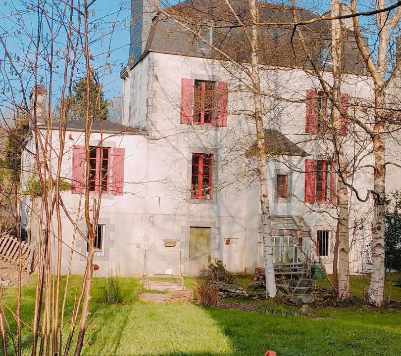 Photo of Buildings in Huelgoat