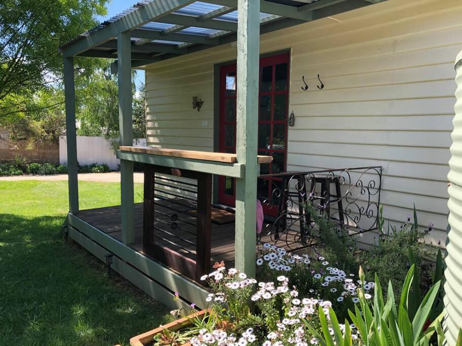 Photo of Others in Hepburn