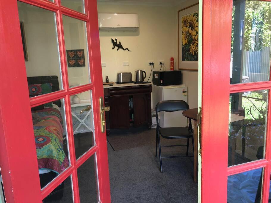 Photo of Others in Hepburn