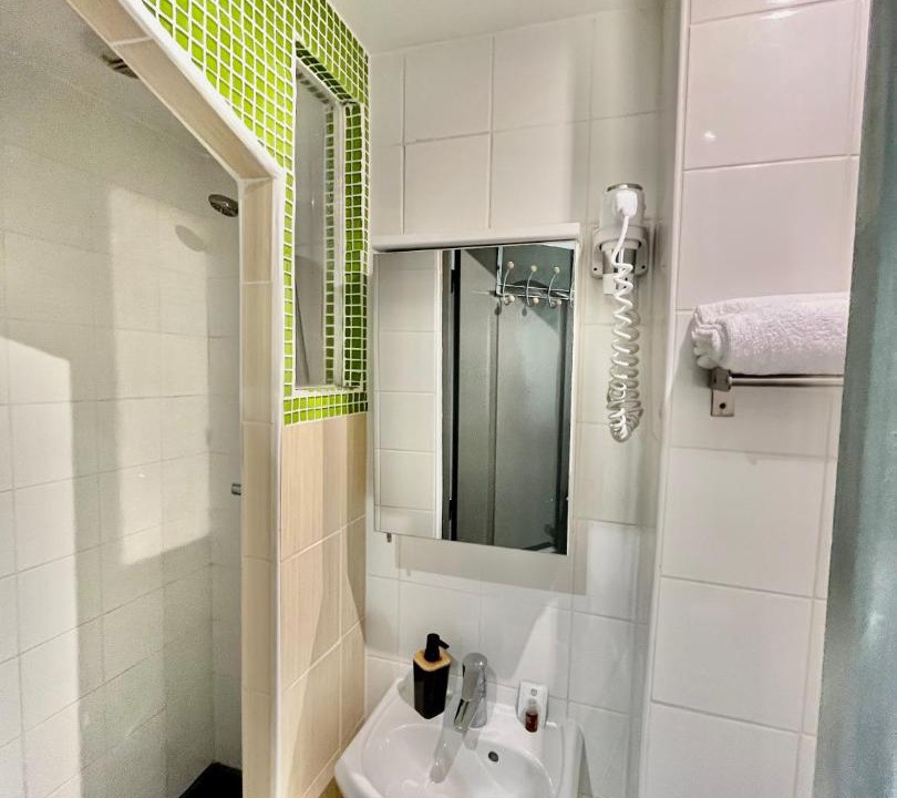 Photo of Bathroom in Plaisance