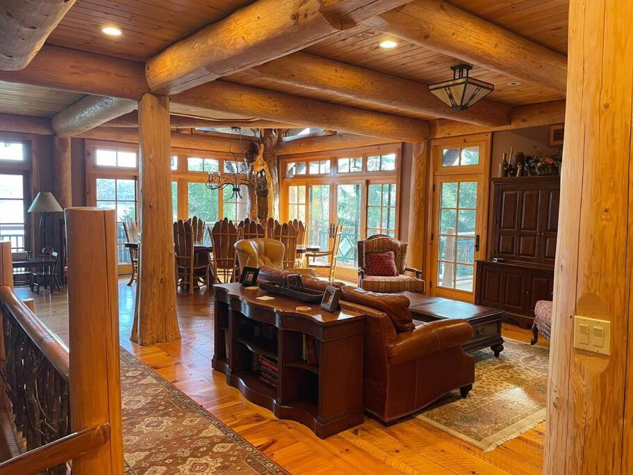 Photo of Livingroom in Cooperstown