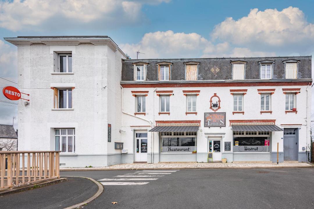 Photo of Buildings in Nazelles-Negron