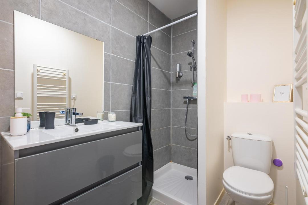 Photo of Bathroom in Nazelles-Negron