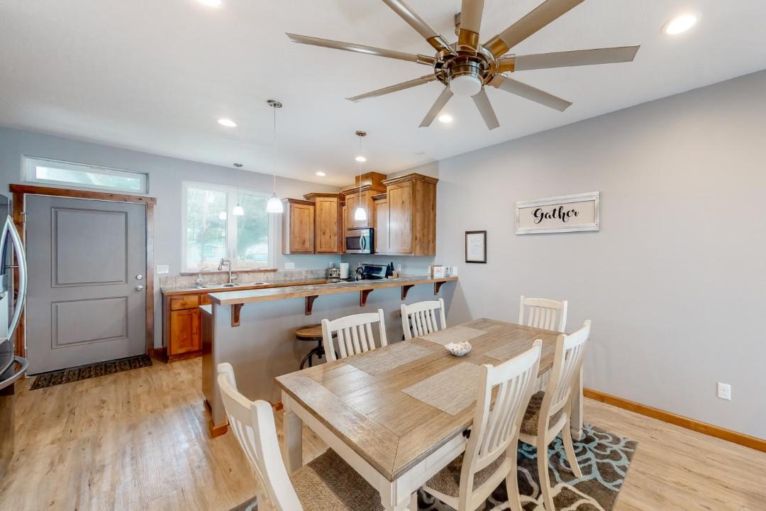 Photo of Livingroom in Coos Bay