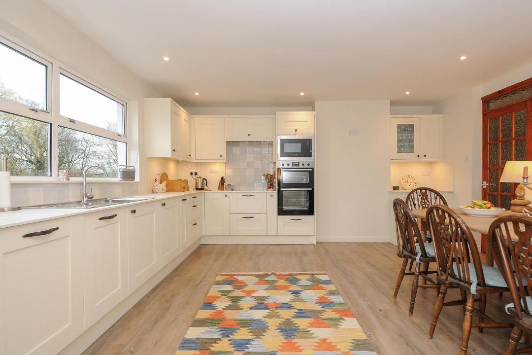 Photo of Others in Saint Kew