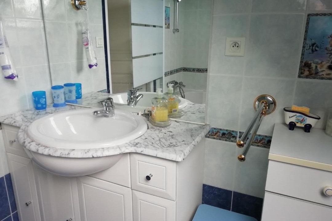 Photo of Bathroom in Tredrez-Locquemeau