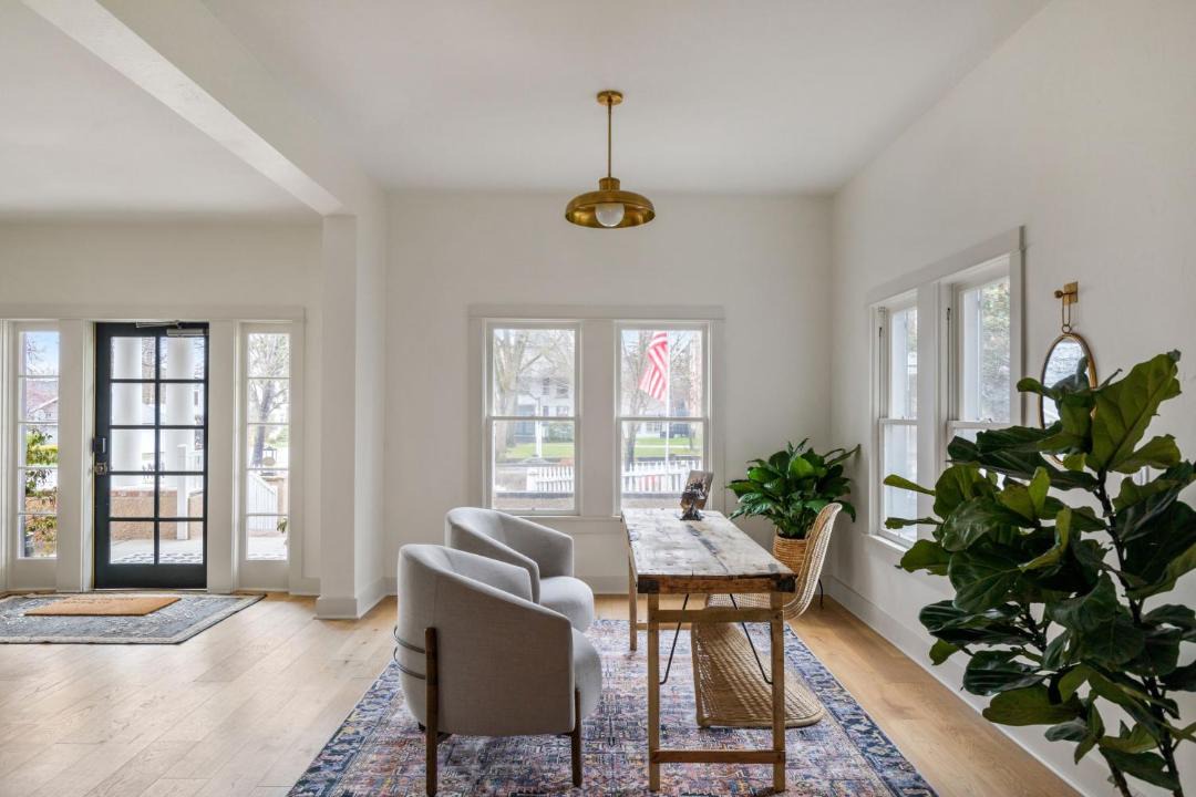 Photo of Livingroom in Jacksonville