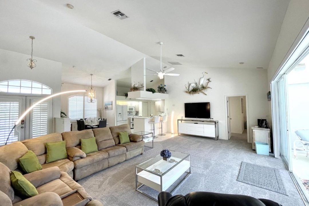 Photo of Livingroom in Long Meadow