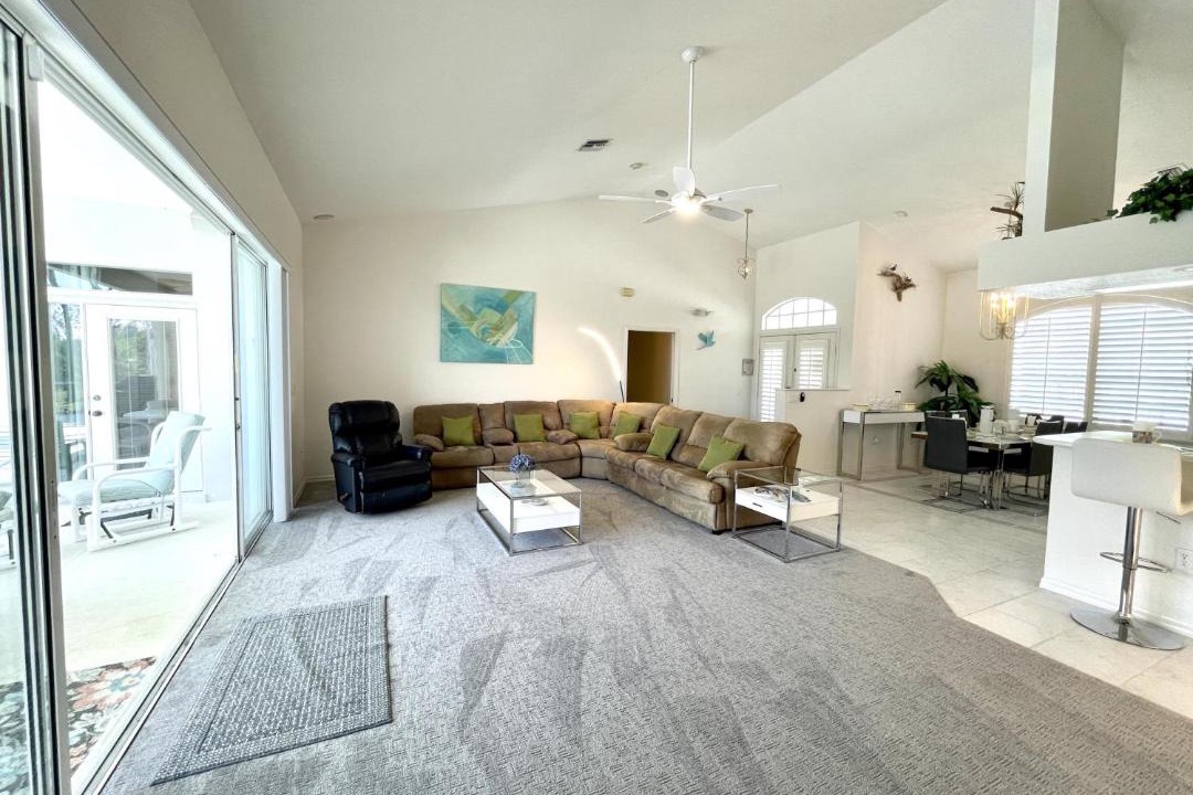 Photo of Livingroom in Long Meadow