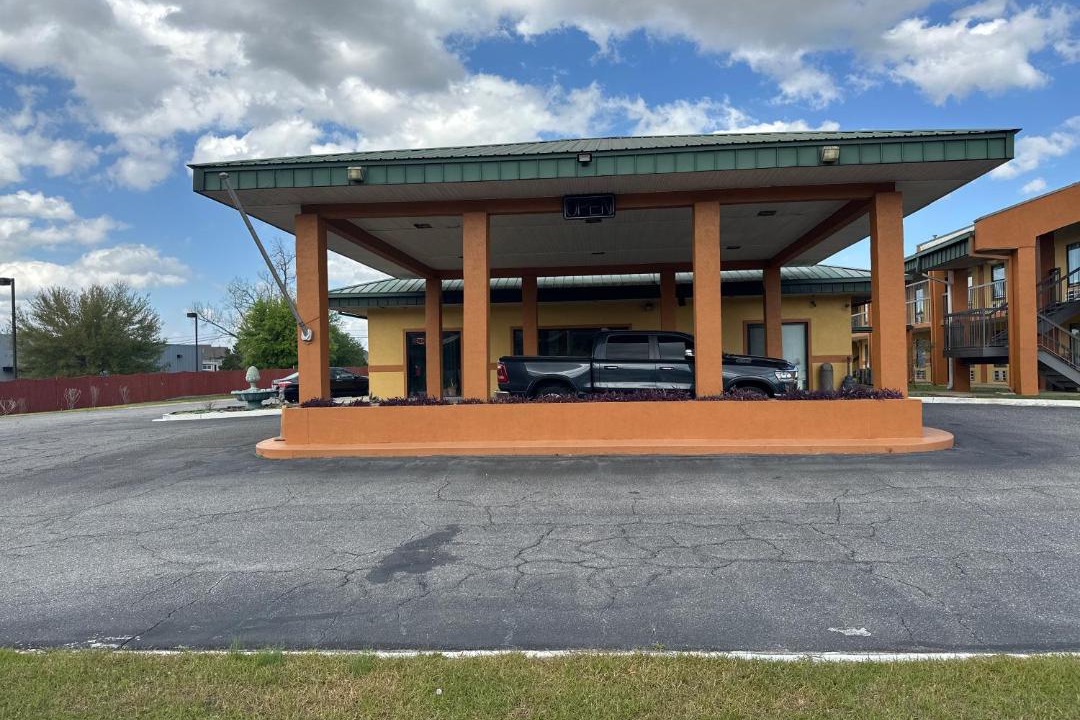 Photo of Others in Camilla