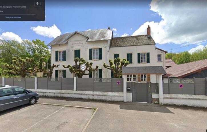 Photo of Buildings in Pont-de-Pany