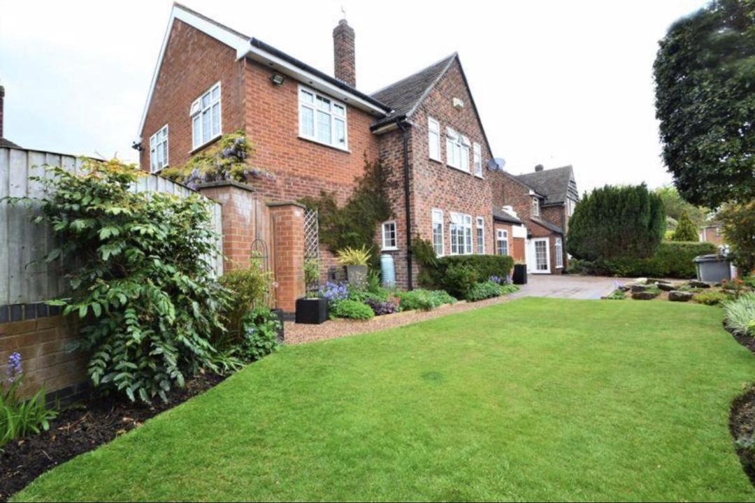 Photo of Buildings in Greasby