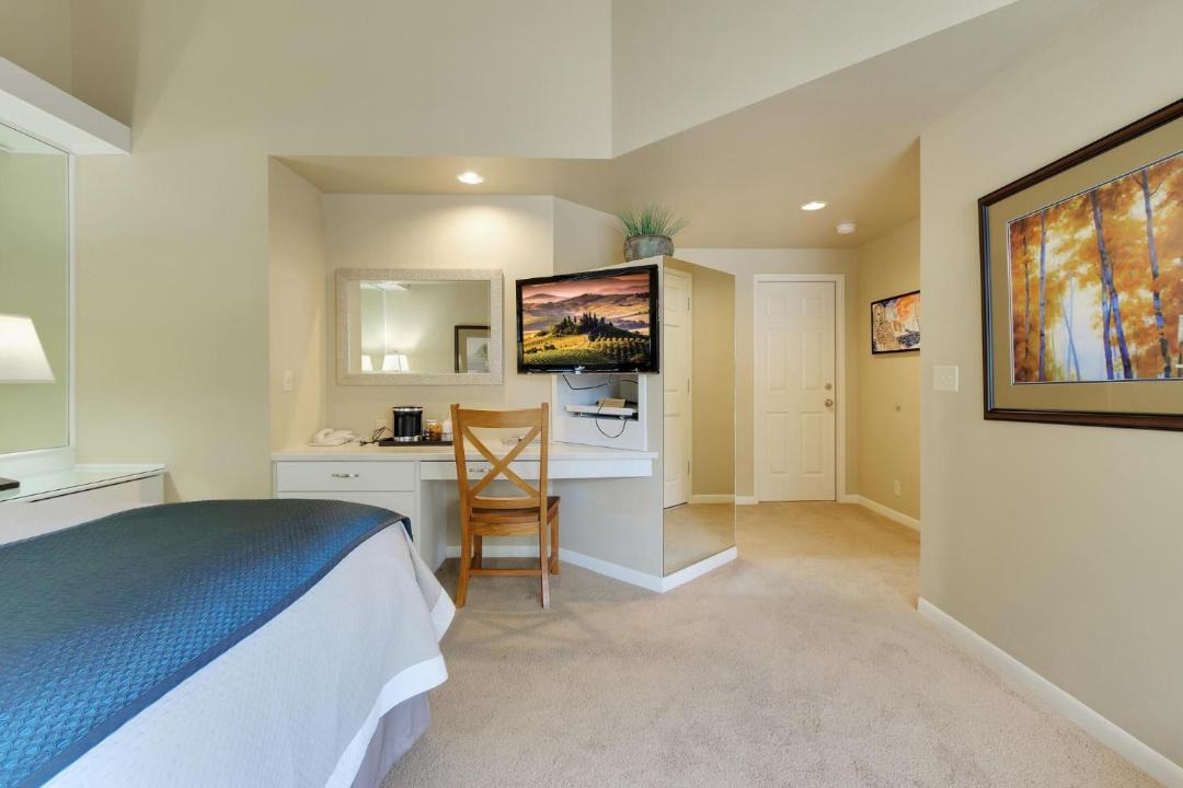 Photo of Bedroom in Century West