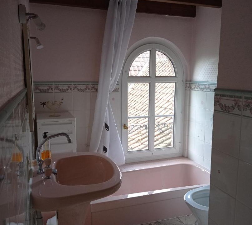 Photo of Others in Renty