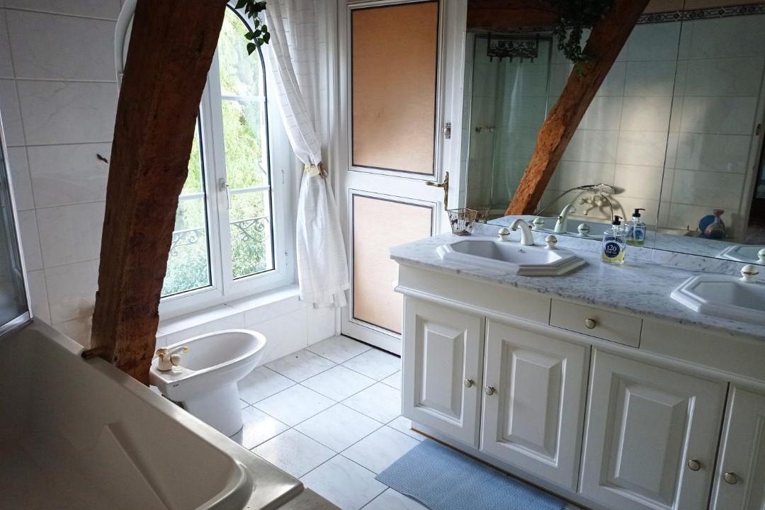 Photo of Others in Renty