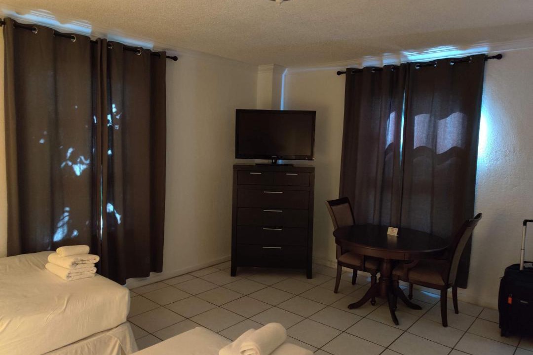 Photo of Others in Hollywood