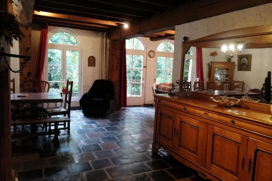 Photo of Others in Renty