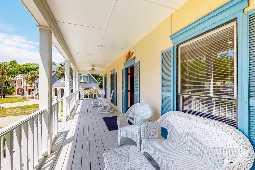Photo of Patio Balcony in King City