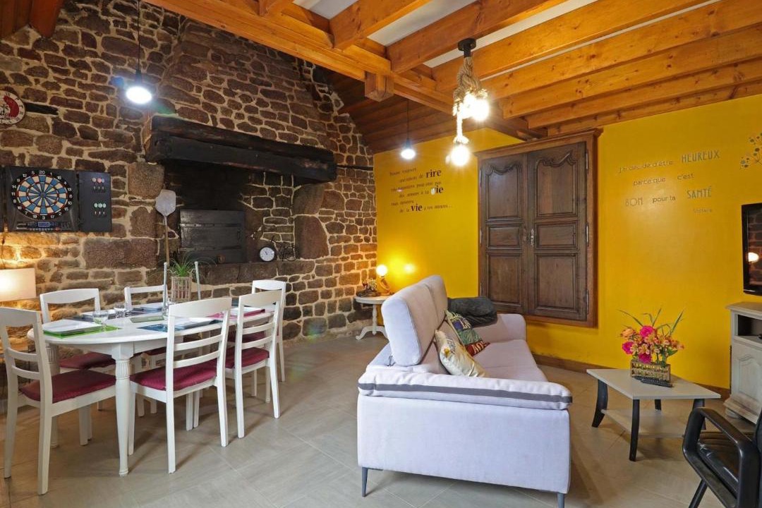 Photo of Livingroom in Saint-Mars-d'Egrenne