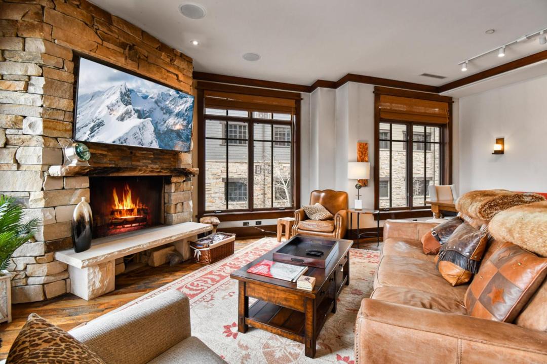 Photo of Livingroom in Empire Pass