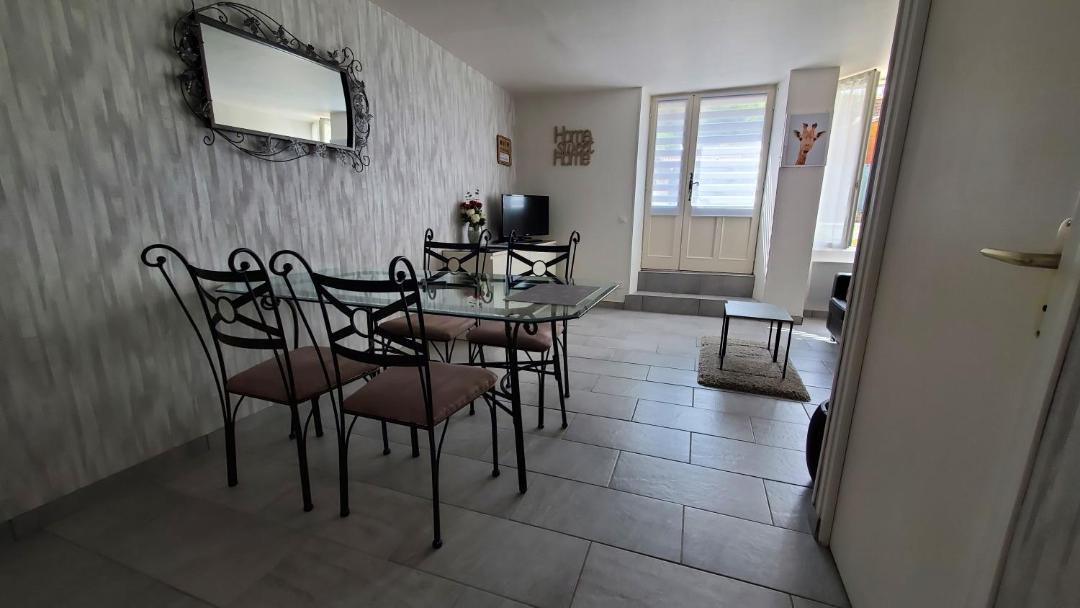 Photo of Livingroom in Aubeterre-sur-Dronne