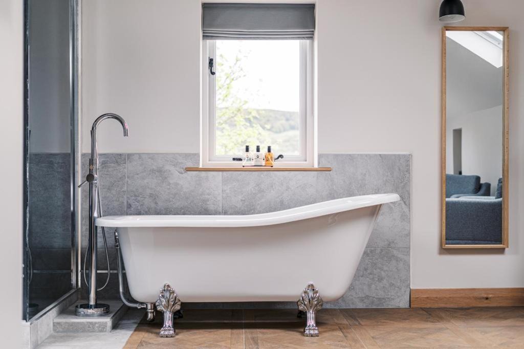 Photo of Others in Litton