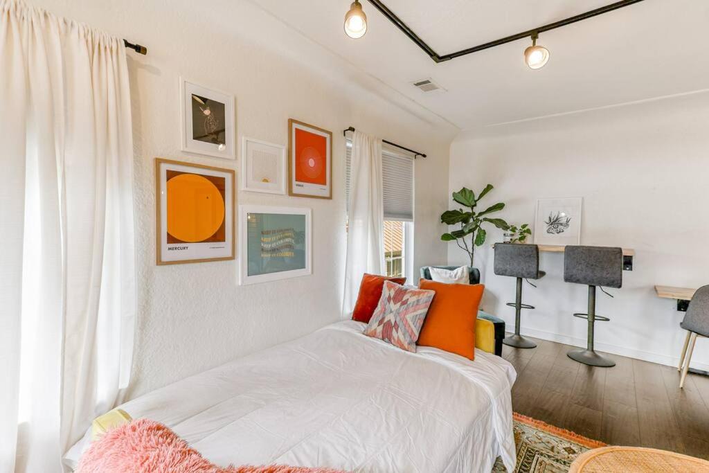 Photo of Bedroom in Downtown