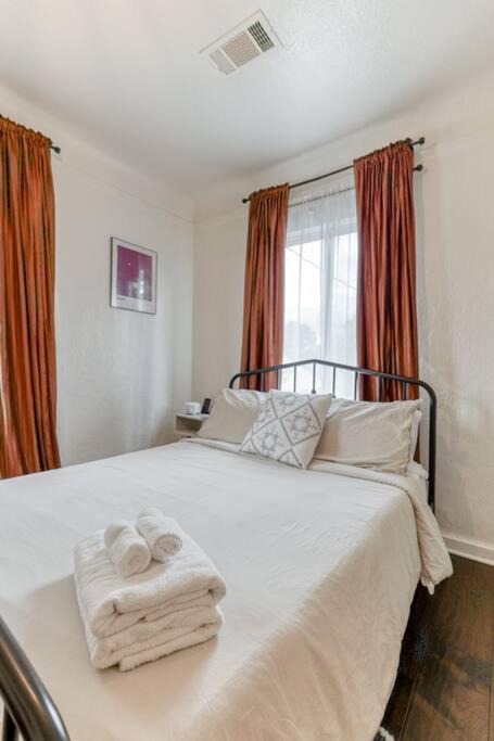 Photo of Bedroom in Downtown