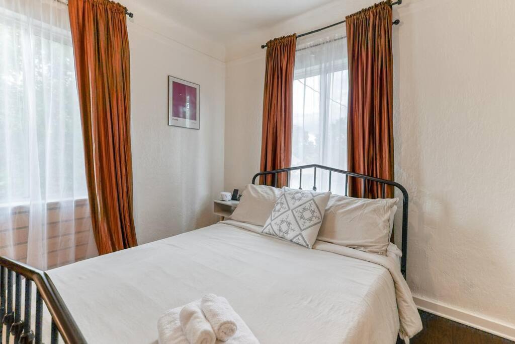 Photo of Bedroom in Downtown