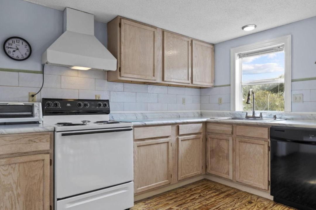 Photo of Kitchen in Harkers Island