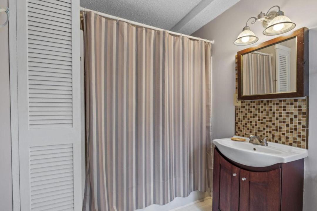 Photo of Bathroom in Harkers Island