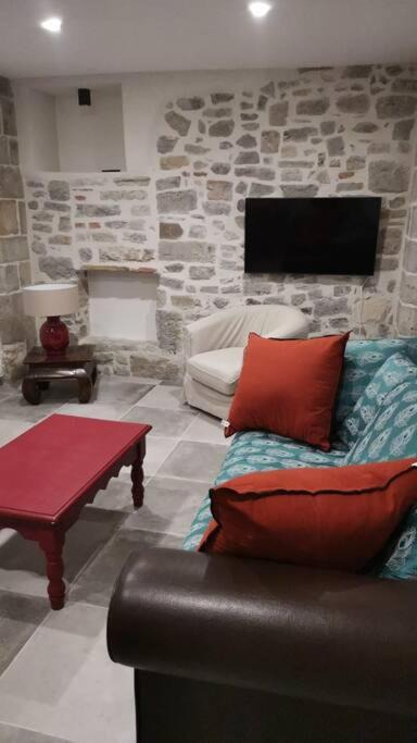 Photo of Livingroom in Oloron-Sainte-Marie